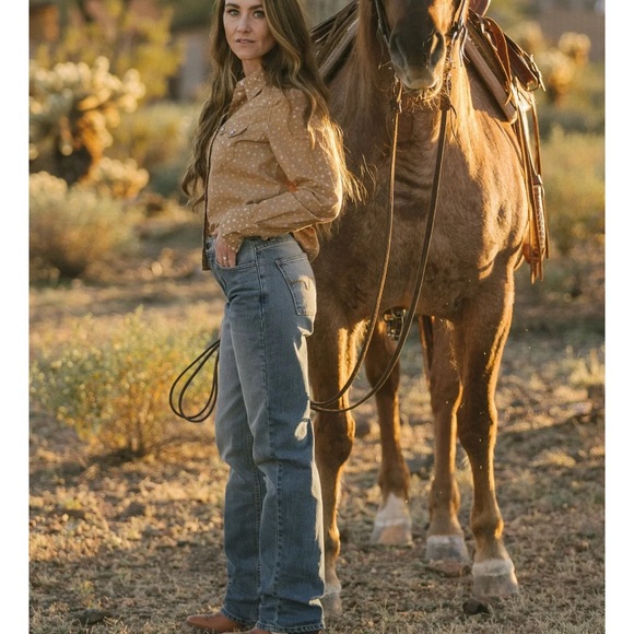 Kimes Ranch Women’s Mia Jeans 8x32 - Picture 6 of 7